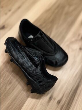 Kids Nike Jr. Mercurial Vapor 16 Club MG kids' soccer cleat size 10C like new